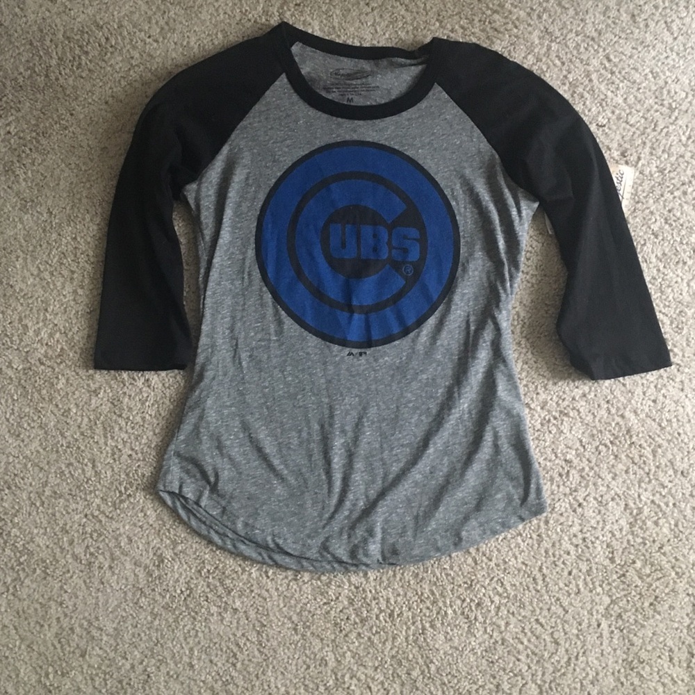 NWT Chicago Cubs 3-4 sleeve tee - size MEDIUM